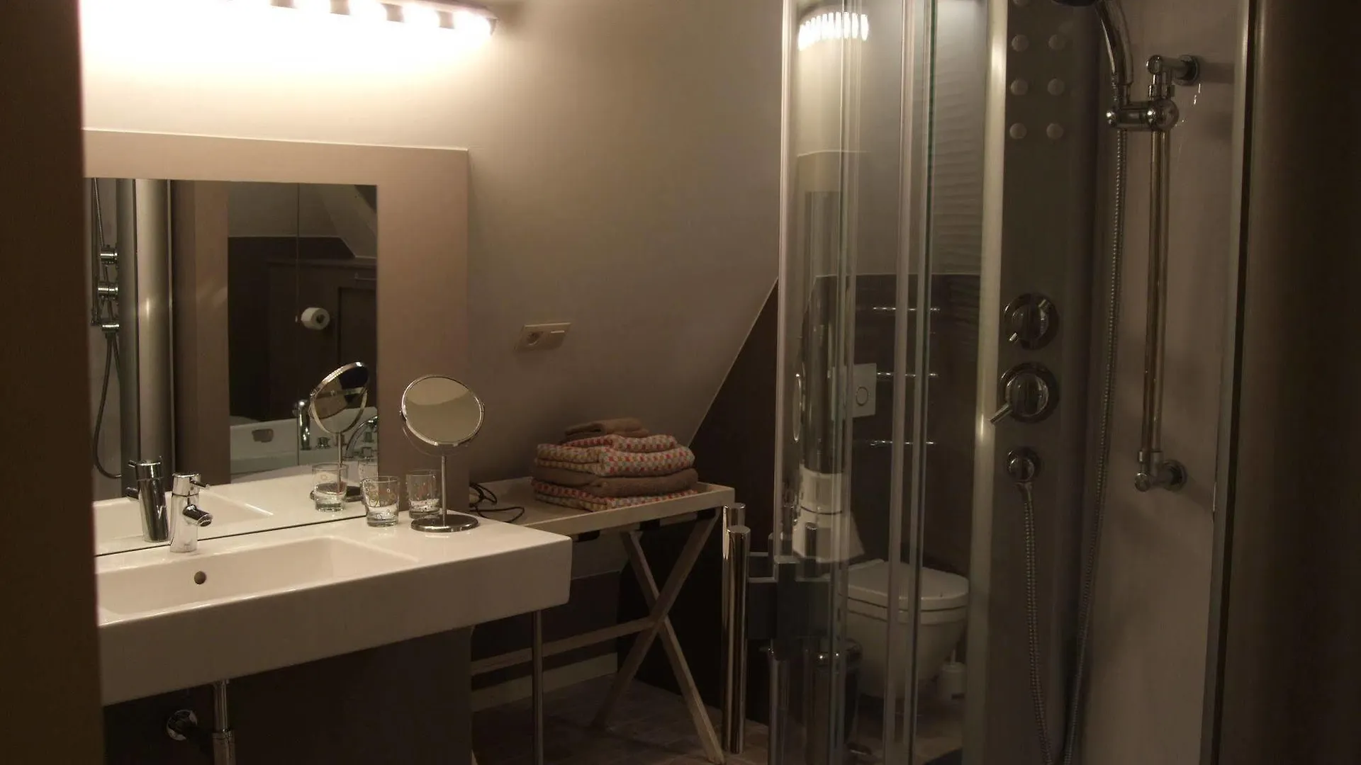 B&B De Koning Van Spanje Antwerpen 4*,  Belgien